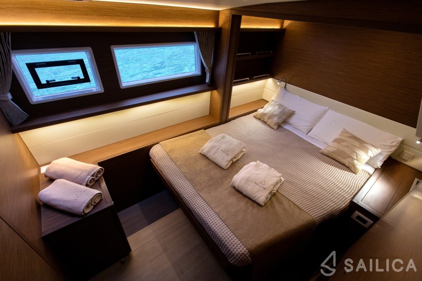 Lagoon 52F - Yacht Charter Sailica