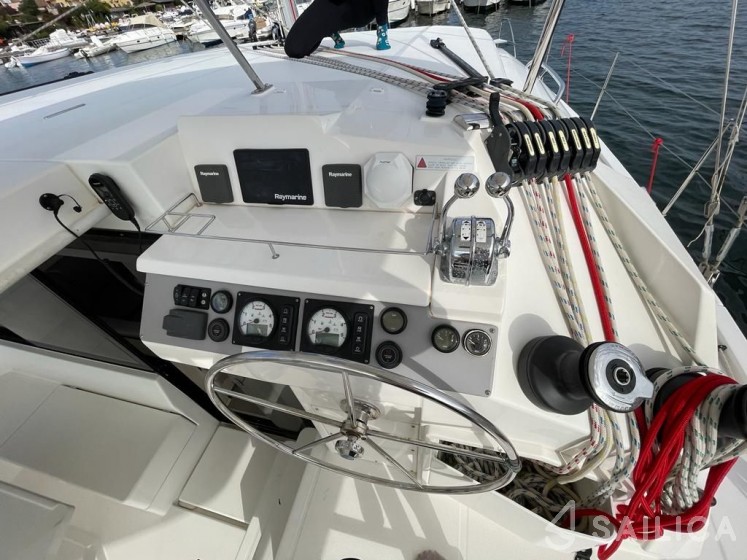 Leopard 40 - Yacht Charter Sailica