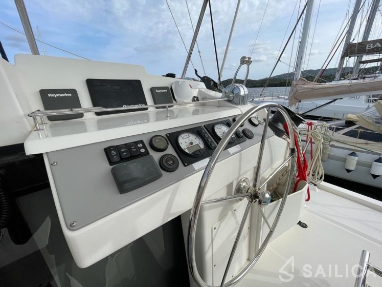 Leopard 40 - Yacht Charter Sailica