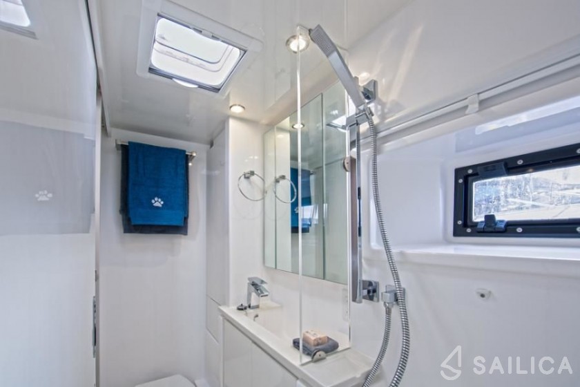 Leopard 40 - Yacht Charter Sailica