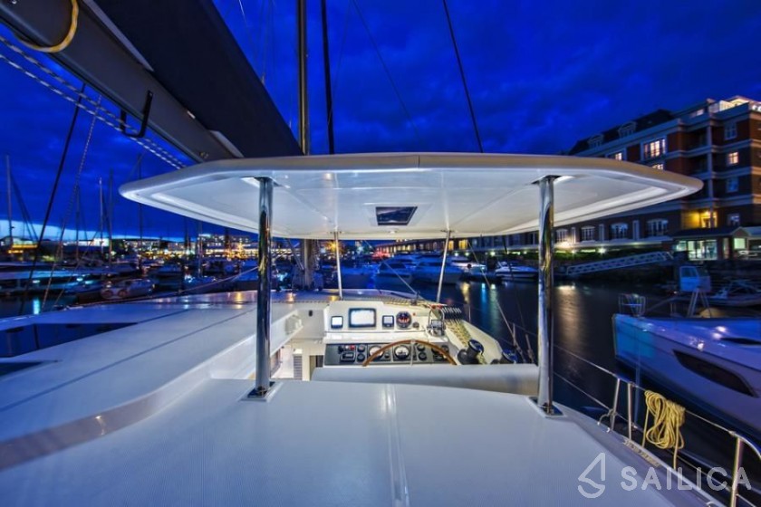 Leopard 40 - Yacht Charter Sailica