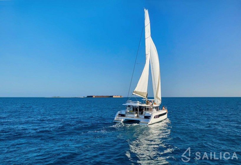 Leopard 42 - Yacht Charter Sailica