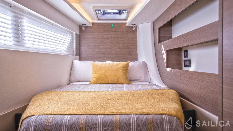 Leopard 42 - Yacht Charter Sailica