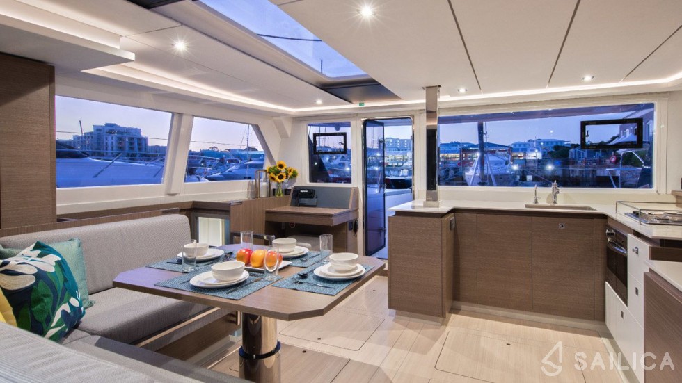 Leopard 42 - Yacht Charter Sailica