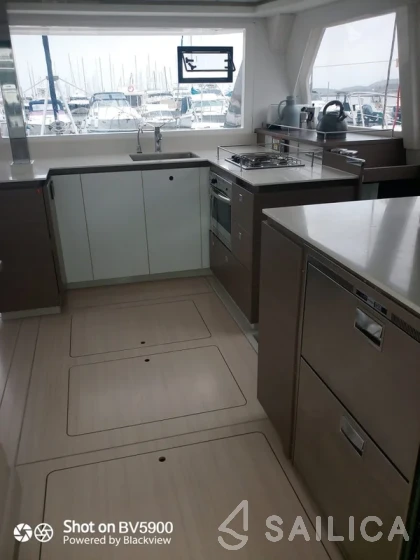 Leopard 42 - Yacht Charter Sailica