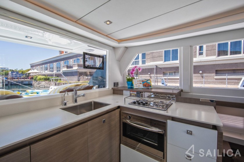 Leopard 42 - Yacht Charter Sailica