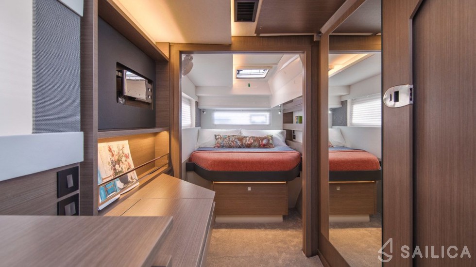 Leopard 42 - Yacht Charter Sailica