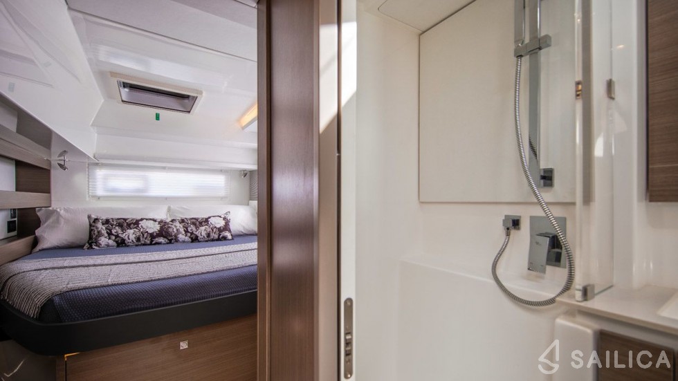 Leopard 42 - Yacht Charter Sailica