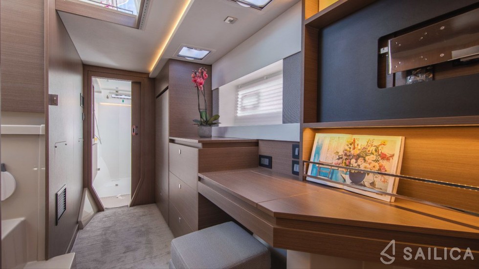 Leopard 42 - Yacht Charter Sailica