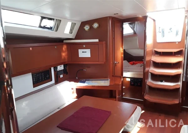 Oceanis 45 - Yacht Charter Sailica