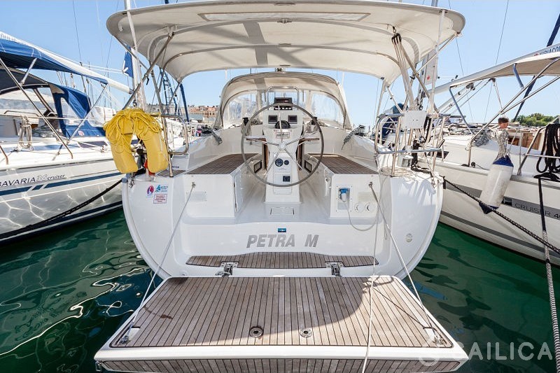 Bavaria 36 Cruiser - Yacht Charter Sailica