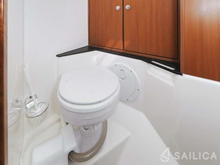 Bavaria 36 Cruiser - Yacht Charter Sailica