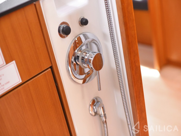 Bavaria 36 Cruiser - Yacht Charter Sailica