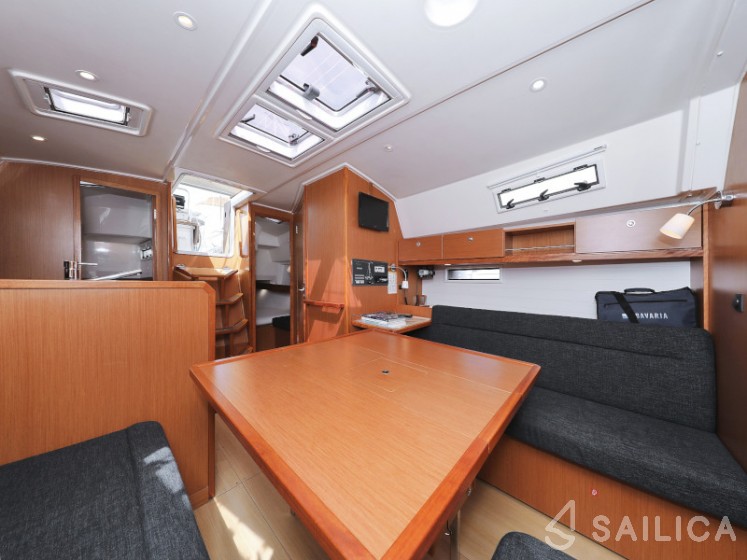 Bavaria 36 Cruiser - Yacht Charter Sailica