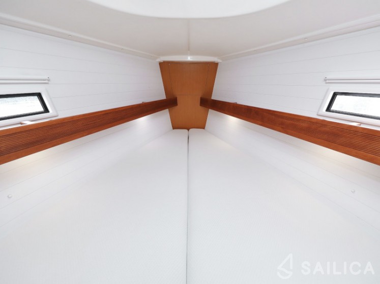 Bavaria 36 Cruiser - Yacht Charter Sailica