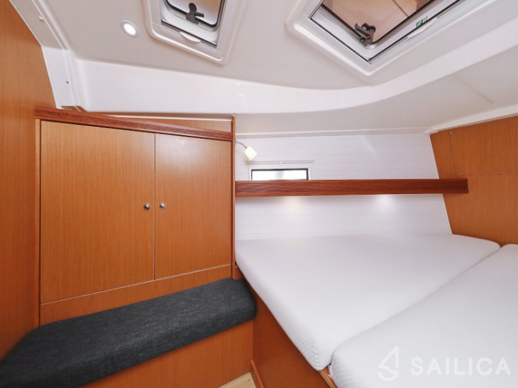 Bavaria 36 Cruiser - Yacht Charter Sailica