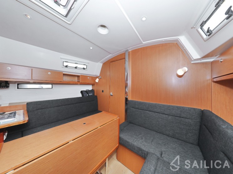 Bavaria 36 Cruiser - Yacht Charter Sailica