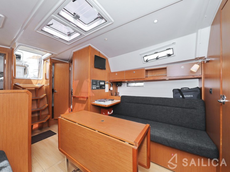 Bavaria 36 Cruiser - Yacht Charter Sailica