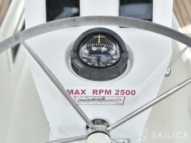 Bavaria 36 Cruiser - Yacht Charter Sailica