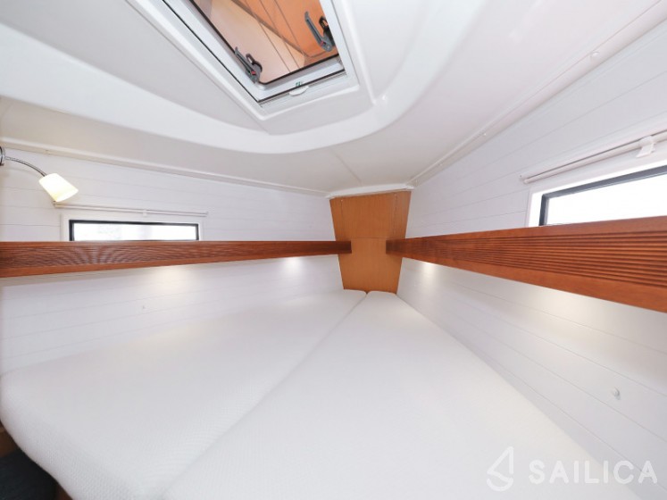 Bavaria 36 Cruiser - Yacht Charter Sailica