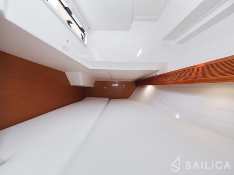 Bavaria 36 Cruiser - Yacht Charter Sailica