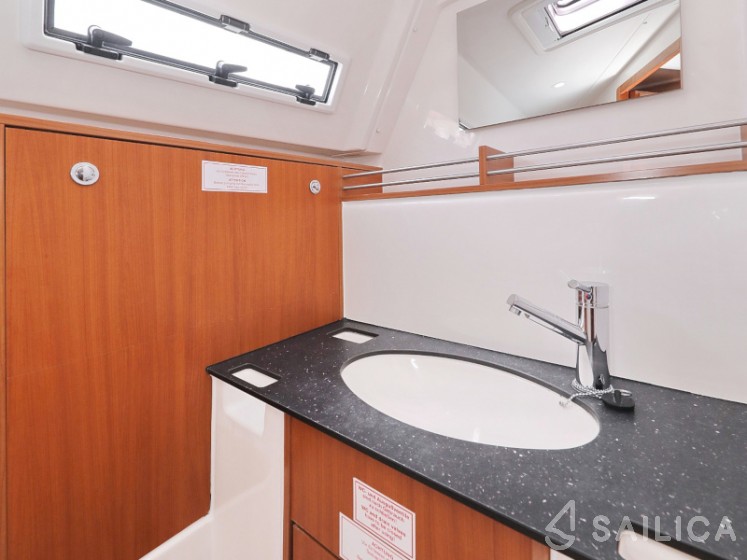 Bavaria 36 Cruiser - Yacht Charter Sailica