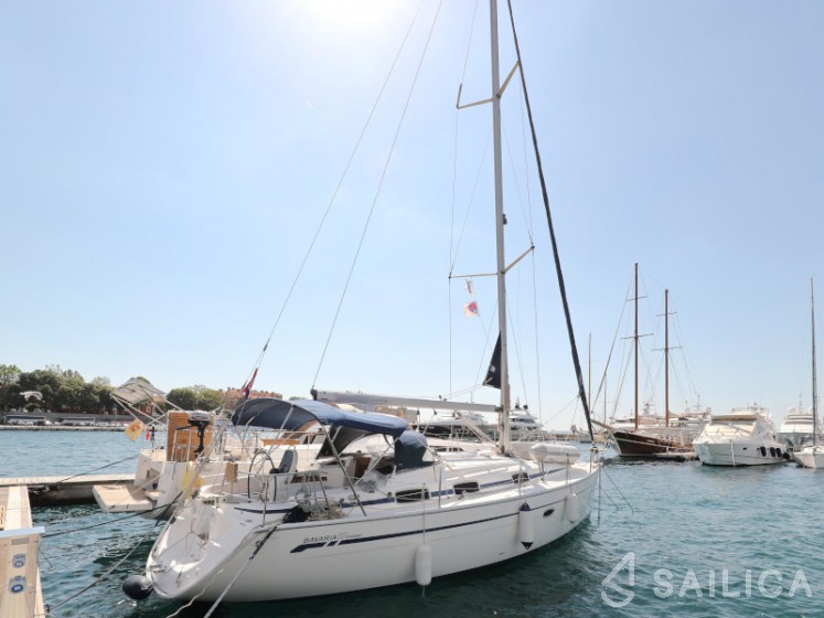 Bavaria 37 Cruiser - Yacht Charter Sailica