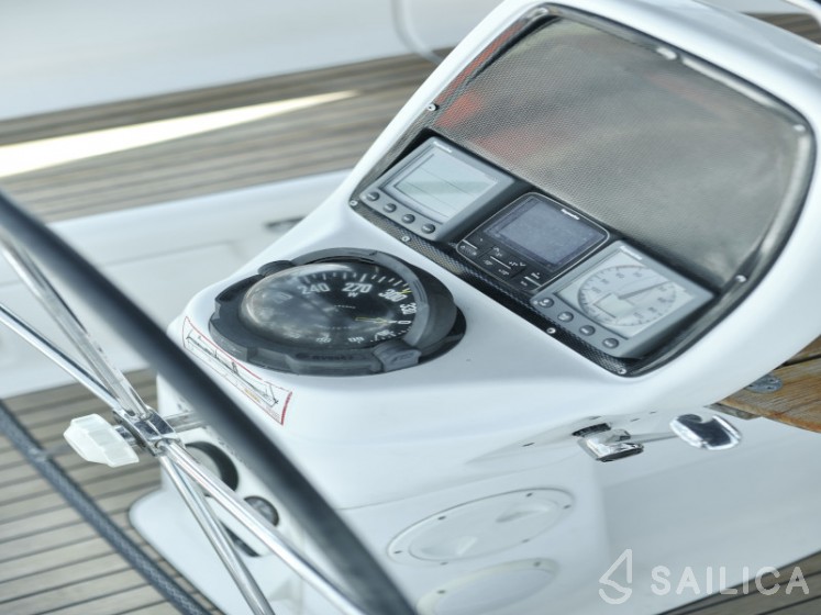 Bavaria 37 Cruiser - Yacht Charter Sailica