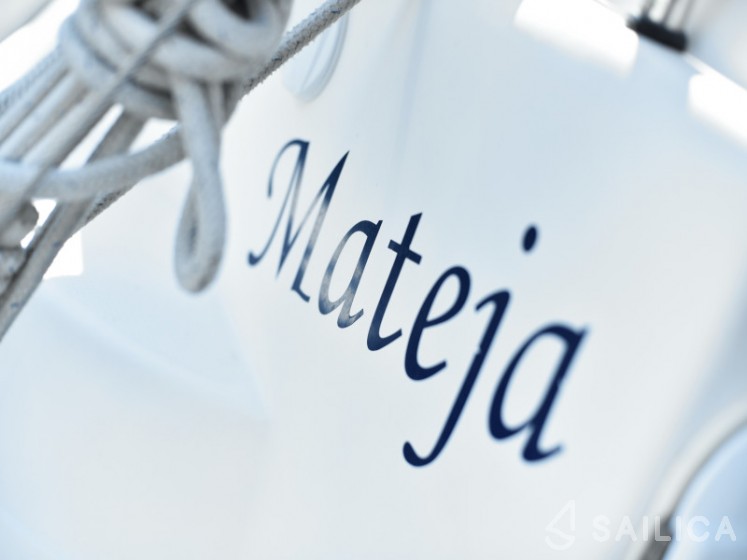 Bavaria 37 Cruiser - Yacht Charter Sailica