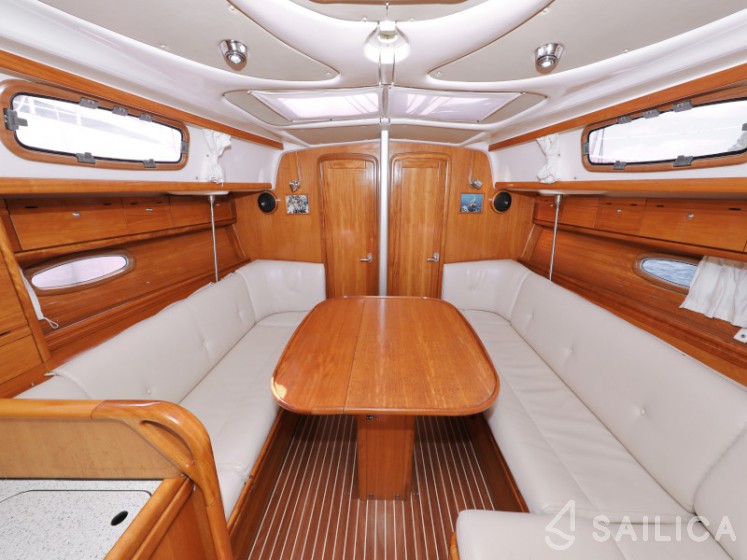 Bavaria 37 Cruiser - Yacht Charter Sailica