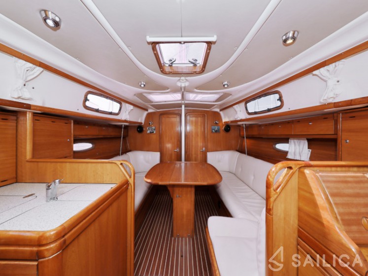 Bavaria 37 Cruiser - Yacht Charter Sailica