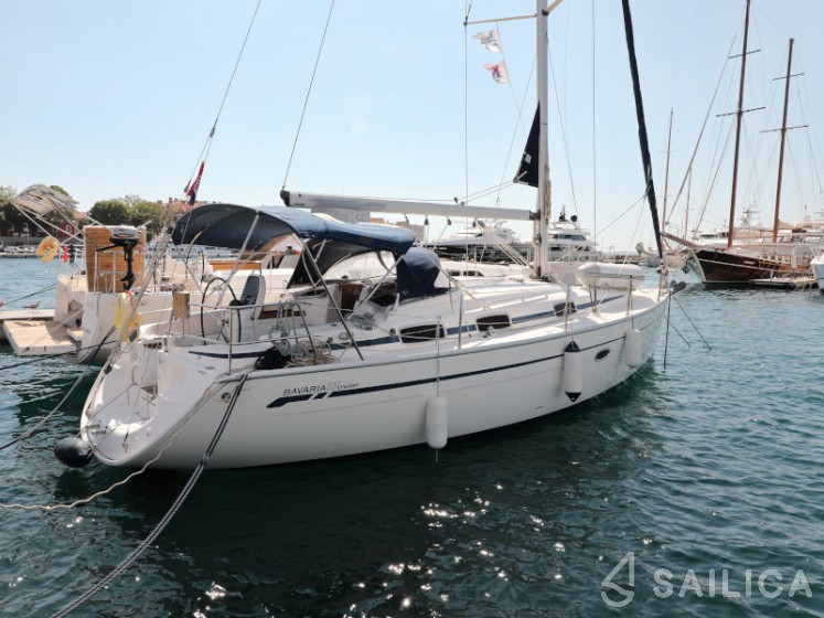 Bavaria 37 Cruiser - Yacht Charter Sailica