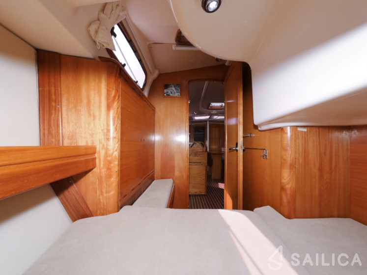 Bavaria 37 Cruiser - Yacht Charter Sailica
