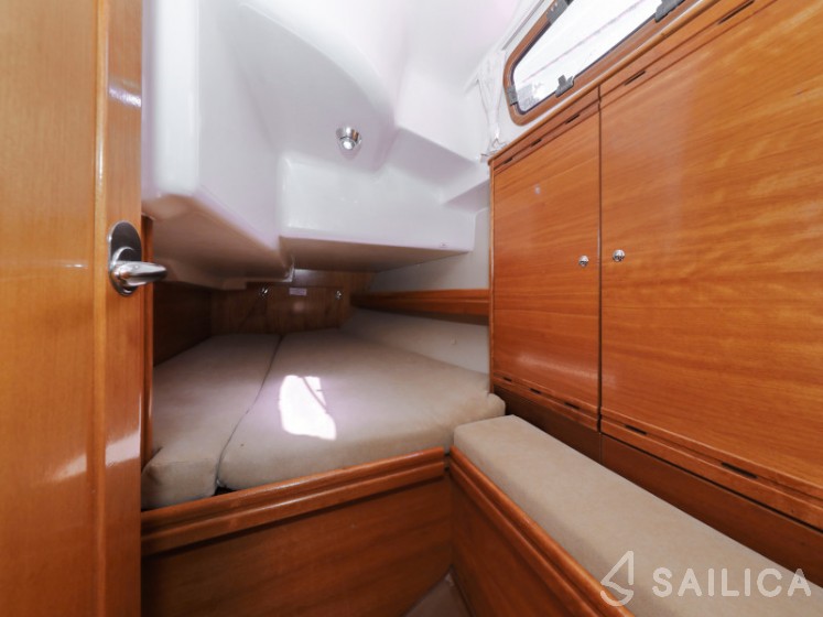 Bavaria 37 Cruiser - Yacht Charter Sailica