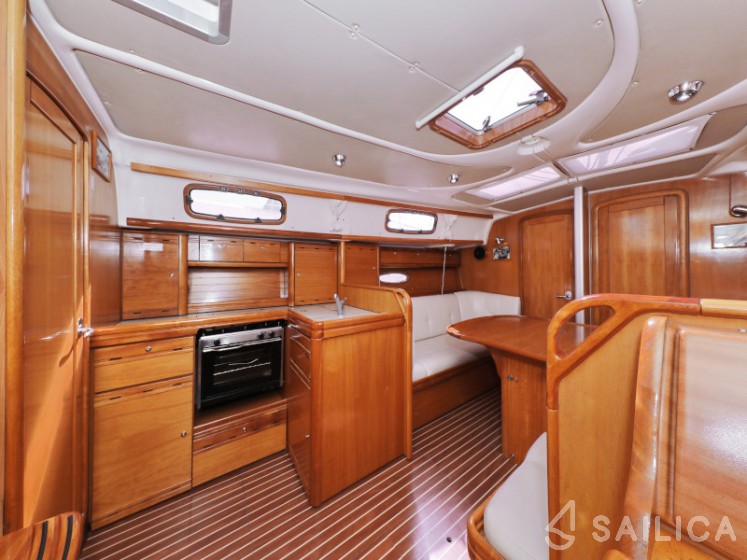 Bavaria 37 Cruiser - Yacht Charter Sailica