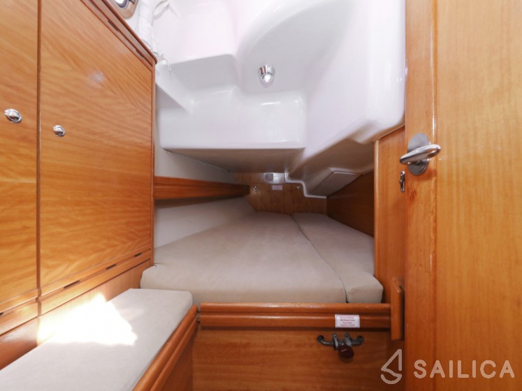 Bavaria 37 Cruiser - Yacht Charter Sailica
