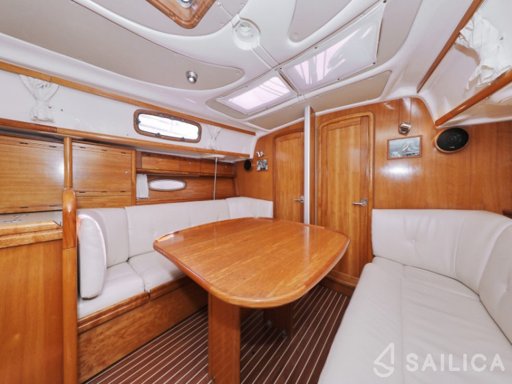 Bavaria 37 Cruiser - Yacht Charter Sailica