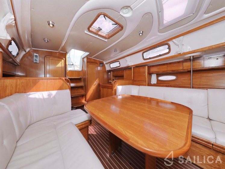 Bavaria 37 Cruiser - Yacht Charter Sailica