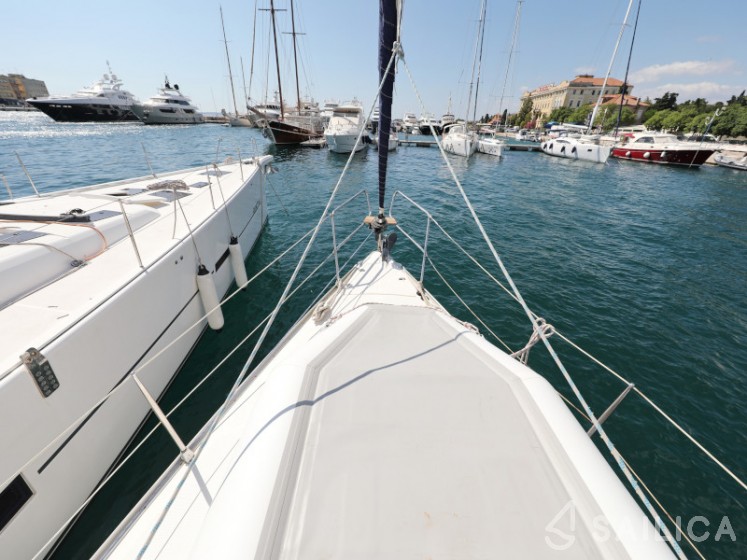 Bavaria 37 Cruiser - Yacht Charter Sailica