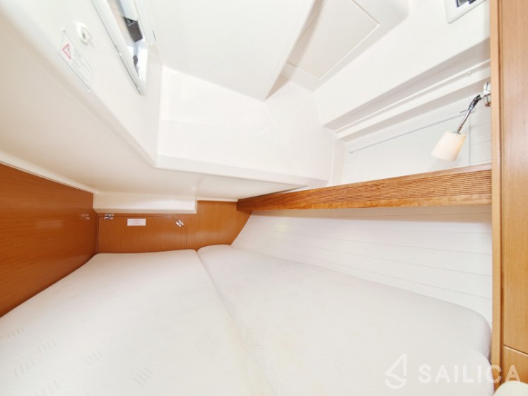 Bavaria 40 Cruiser - Yacht Charter Sailica