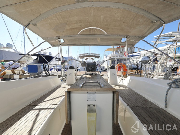 Bavaria 40 Cruiser - Yacht Charter Sailica