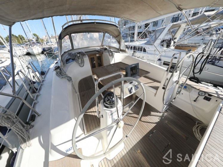 Bavaria 40 Cruiser - Yacht Charter Sailica