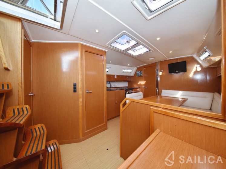 Bavaria 40 Cruiser - Yacht Charter Sailica
