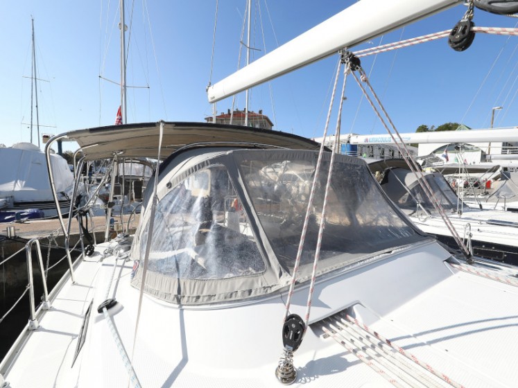 Bavaria 40 Cruiser - Yacht Charter Sailica