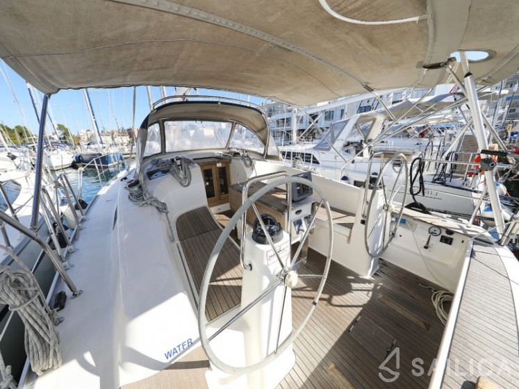 Bavaria 40 Cruiser - Yacht Charter Sailica