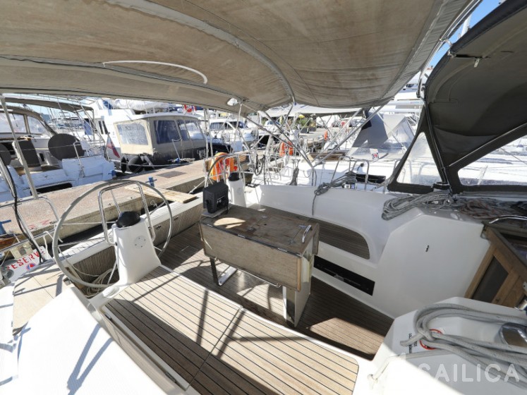 Bavaria 40 Cruiser - Yacht Charter Sailica