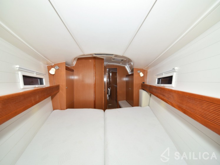 Bavaria 40 Cruiser - Yacht Charter Sailica