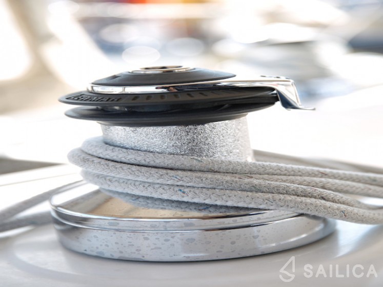 Bavaria 40 Cruiser - Yacht Charter Sailica