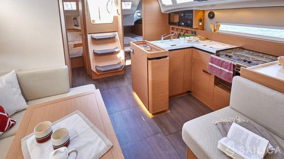 Sun Odyssey 410 - Yacht Charter Sailica