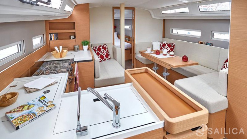 Sun Odyssey 410 - Yacht Charter Sailica